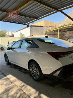 هیوندای ئەلەنترا